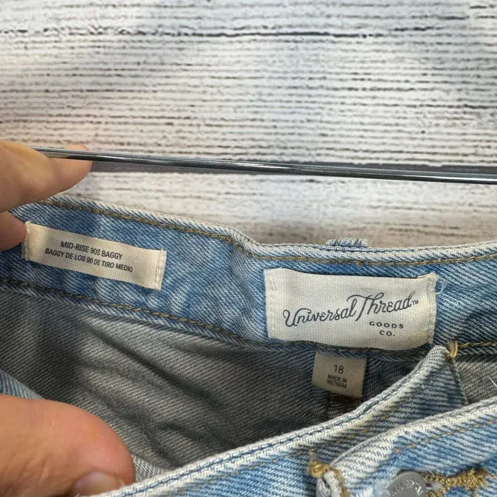 Universal Thread Plus Size Mid-Rise 90's Baggy Denim Shorts Size 18